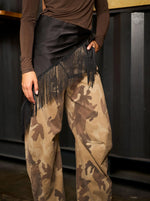 Afbeelding in Gallery-weergave laden, BCAila Barrel Pant 41330 Brown Camouflage