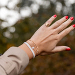 Afbeelding in Gallery-weergave laden, Resin Heart Bracelet B2189 White