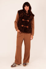 Afbeelding in Gallery-weergave laden, Fluffy Gilet 39219 +colours
