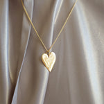 Afbeelding in Gallery-weergave laden, Big Heart Charm C2414 Gold Plated
