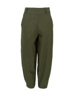 Lade das Bild in den Galerie-Viewer, BCBeverly Barrel Pants 41010 Dark Army
