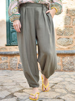 Afbeelding in Gallery-weergave laden, BCAbu Balloon Pants 41023 Khaki
