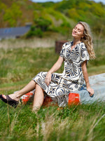 Afbeelding in Gallery-weergave laden, BCStella Short Dress 39608 Malaka White

