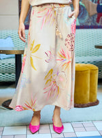 Afbeelding in Gallery-weergave laden, BCLuna Regular Skirt 39230 Poppy Rose

