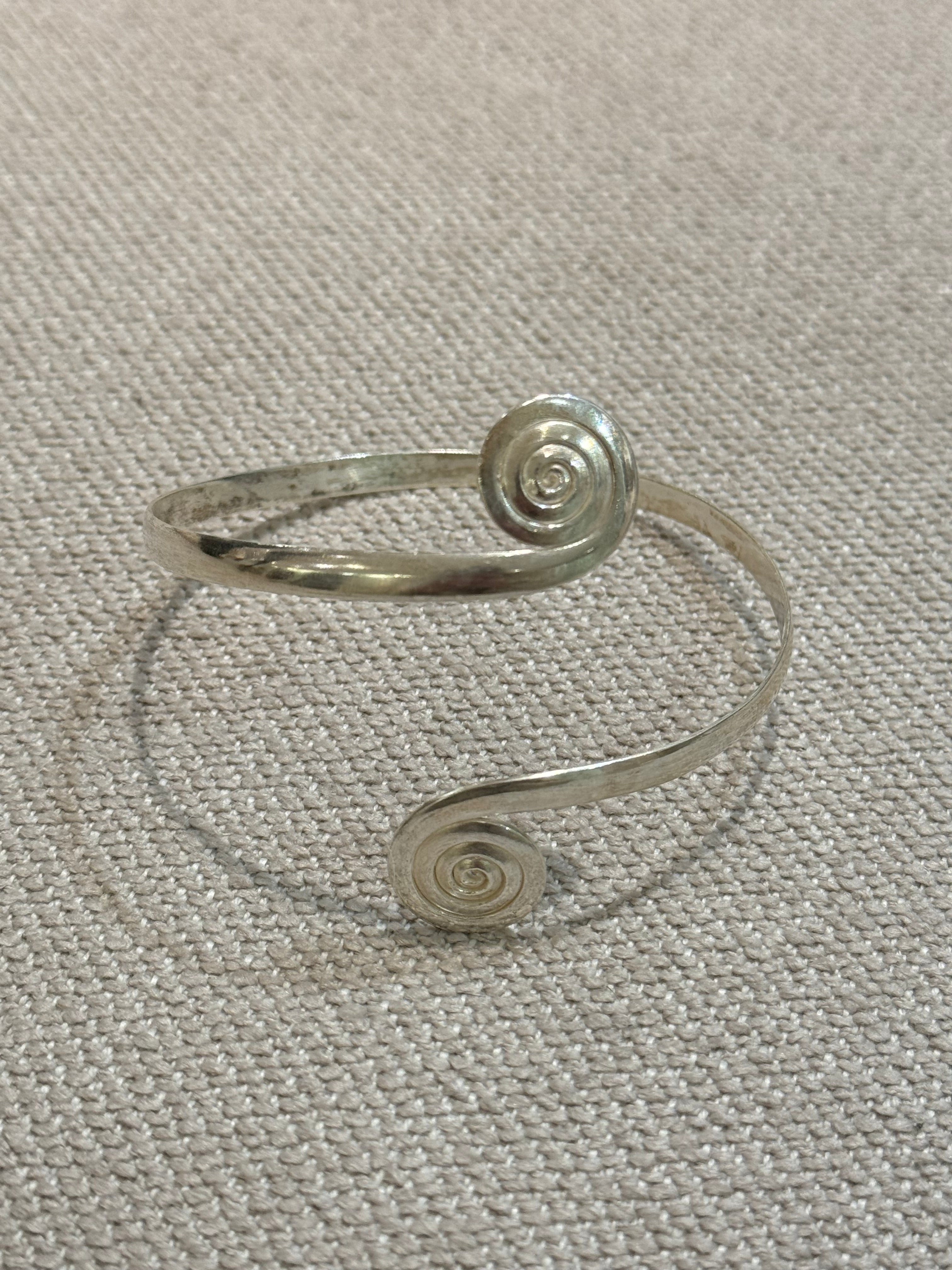 Armcuff Spiral Benoa Silver