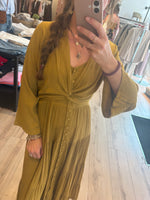 Afbeelding in Gallery-weergave laden, Flare Sleeve Kirsi Tumeric
