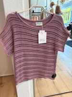 Afbeelding in Gallery-weergave laden, Crochet Tee Ellie Velvet Rose

