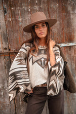 Afbeelding in Gallery-weergave laden, Lainey Poncho MGR22601MU Multi
