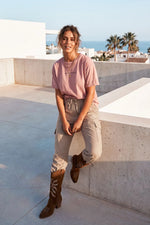 Afbeelding in Gallery-weergave laden, Alyssa Cargo Pants MNO12620 Sand
