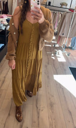 Afbeelding in Gallery-weergave laden, Button Dress Linnie Tumeric
