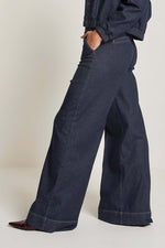 Afbeelding in Gallery-weergave laden, Lizzy FW251.212370 Indigo Blue
