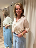 Afbeelding in Gallery-weergave laden, Blouse 4744 Beige
