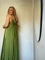 Afbeelding in Gallery-weergave laden, Dress Suzy Matcha
