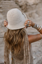 Afbeelding in Gallery-weergave laden, Hand-Knit Hat HIMALAYA
