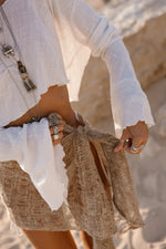 Afbeelding in Gallery-weergave laden, Top LO FLOW Natural / Off white
