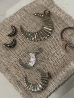 Afbeelding in Gallery-weergave laden, Pendant CHANDRA
