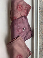 Afbeelding in Gallery-weergave laden, Big Sarong OM SHANTI
