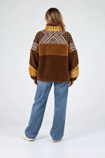 Lade das Bild in den Galerie-Viewer, Sweater Teddy Cognac
