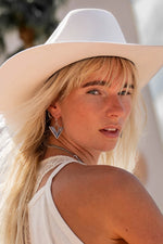 Load image into Gallery view,Sally Triangle Earring 91000
