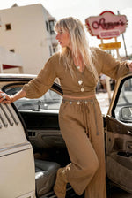 Afbeelding in Gallery-weergave laden, Helena Linen Wrap Top MRA12612CA Camel
