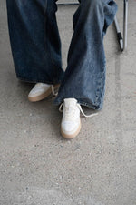Afbeelding in Gallery-weergave laden, Uncover Sneaker 1750 White Gum
