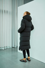 Afbeelding in Gallery-weergave laden, WBLGlorian Long Puffer Coat 1412 Black
