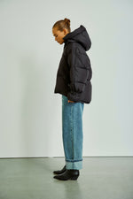 Afbeelding in Gallery-weergave laden, WBLKylie Real Down Jacket 1411 Black
