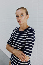 Afbeelding in Gallery-weergave laden, WBLLullu SS Tee 1273 Midnight Blue/White
