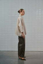 Load image into Gallery view,WBLMadison Batsleeve Shirt 1833 Japanese Pearl
