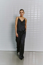 Afbeelding in Gallery-weergave laden, WBLDagmar Sateen Pant 1511 Dark Grey

