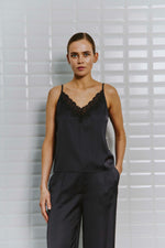 Afbeelding in Gallery-weergave laden, WBLDagmar Sateen Pant 1511 Dark Grey
