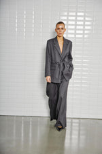Afbeelding in Gallery-weergave laden, WBLMagnolia Tailored Pants 1443 Midnight Grey
