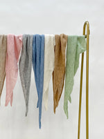 Afbeelding in Gallery-weergave laden, BCDell Knitted Mini Scarf 208327 Natural
