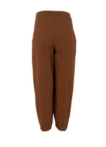 Afbeelding in Gallery-weergave laden, BCDavina Barrel Pant 40900 Hazelnut Brown
