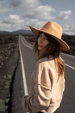 Afbeelding in Gallery-weergave laden, Kate Sweater 22510 Washed Beige

