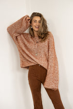 Afbeelding in Gallery-weergave laden, Hailey Boxy Knit 1144 Terracotta Red
