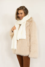Afbeelding in Gallery-weergave laden, Alaia Scarf 9106 Off white
