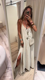 Video laden en afspelen in Gallery-weergave, Dress Uluwatu +colours

