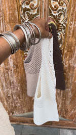 Video laden en afspelen in Gallery-weergave, Knitted Tote Bag Tabanan +colours
