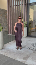 Video laden en afspelen in Gallery-weergave, Sandal with straps Monica Testa di Moro
