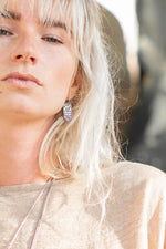 Afbeelding in Gallery-weergave laden, Vinta Engraved Earring 90099

