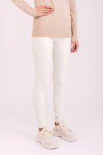 Afbeelding in Gallery-weergave laden, Vegan Leather Legging Y8301 Off White
