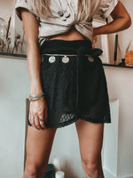 Afbeelding in Gallery-weergave laden, Ava Belt Short YVKE_20645 Zwart touw
