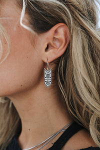 Vinta Engraved Earring 90099